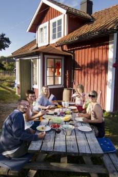 Outdoor+Lunch_Melker+Dahlstrand_imagebank.sweden.se.jpg