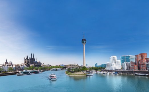 Bildmontage Köln und Düsseldorf entlang des Rheins - Foto Hüttig & Rompf AG.bmp