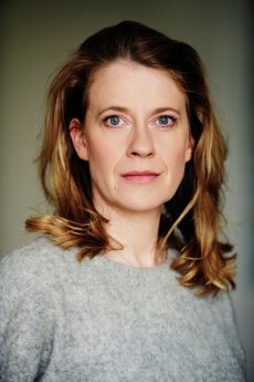 Caroline Peters_c_Mirjam Knickriem.jpg