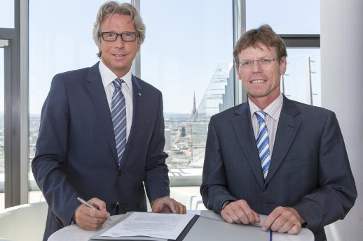 Wolfgang Kindl & Hannes Maurer_ UNIQA Insurance Group AG  APA-Fotoservice_Reither.jpg
