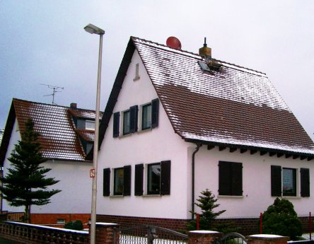 02_Unzureichender Wärmeschutz im Dach_Deutlich ist die Abtauzone erkennbar_Januar_2015.jpg