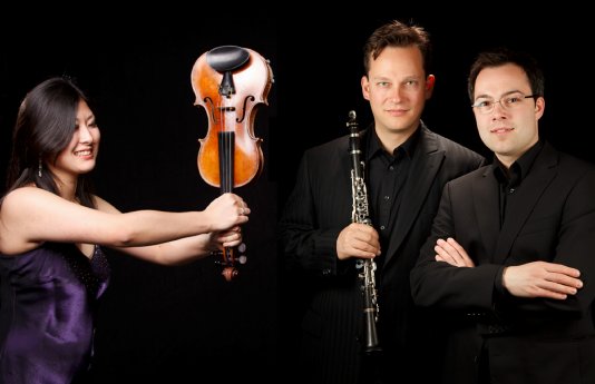 Trio Swinging Classics 2011.JPG