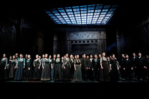 Oper Leipzig_Nabucco_Prmiere 06.01.13_Chor der Oper Leipzig_copyright Kirsten Nijhof (2).jpg