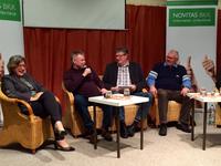 v.l.n.r: Dr. Ulrike Wirges, Geschäftsführende Ärztin der Deutschen Stiftung Organtransplantation (DSO), Ex-MSV-Fußballspieler Michael Tönnies, Moderator und Journalist Matthias Tilgner und Peter Becker, Gemeindeleiter der Evangelisch-Freikirchlichen Gemeinde Duisburg-Rheinhausen