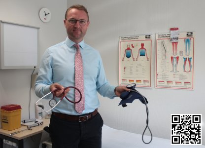 „Jetzt die Chancen ergreifen!“, fordert Gesundheitsdezernent Dr. Jens Mischak die jungen Medizinerinnen und Mediziner der Region auf / Foto: Vogelsbergkreis/C.Lips