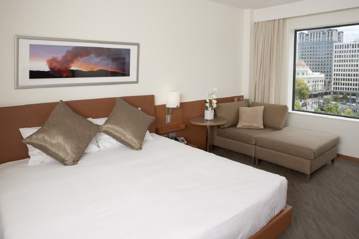 Novotel Christchurch_King Room.JPG