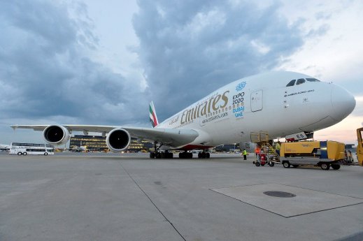 Bild 1_Emirates A380 am Flughafen Wien_Credit Emirates.jpg