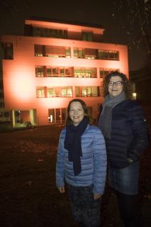Jutta Berding und Lidia Wübbelmann haben die Osnabrücker Aktion gemeinsam mit ihren Kolleginnen vom ZONTA Club Osnabrück Westfälischer Friede organisiert. (Foto: Hochschule Osnabrück / Swaantje Hehmann)