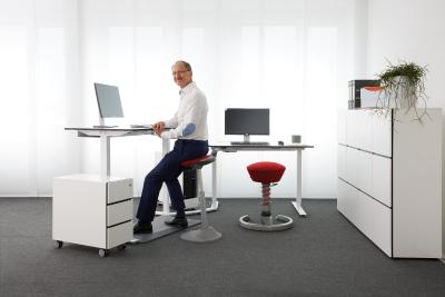 Im Zentrum des Konzepts „active office“ steht ein Bewegungsraum. (Foto: AGR/aeris)