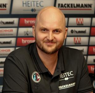 HC Erlangen: der neue Cheftrainer Aðalsteinn Eyjólfsson / Foto: HJKrieg, hl-studios, Erlangen