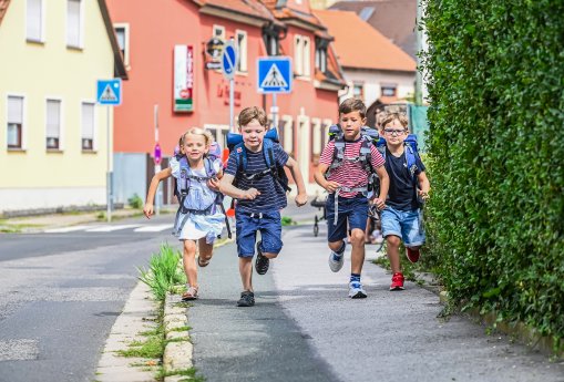 sicherer Schulweg_HL18031_DRUCK.jpg