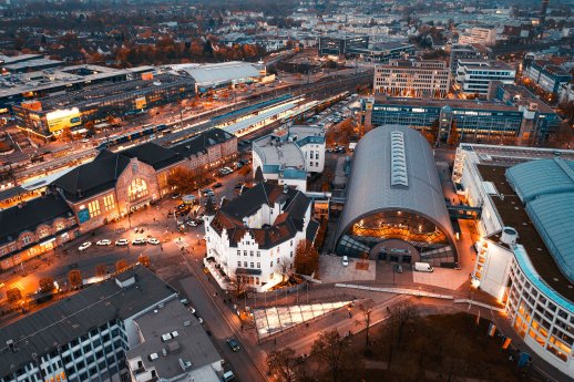 Bahnhof-Stadthalle-Luftaufnahme.jpg