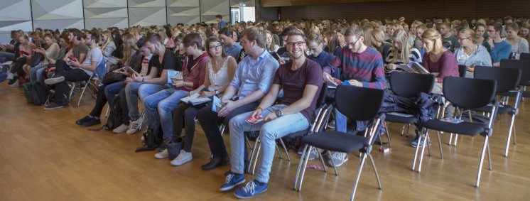 PM-2016-09-26-Erstsemesterbegrueßung-Hochschule-Osnabrueck 1.jpg