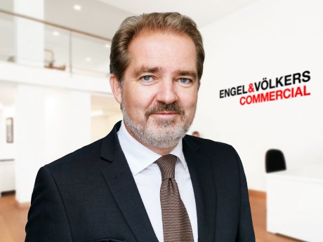 Constantin_Klementz_Director_Investment_EVIC_Copyright_Engel_&_Voelkers_Investment_Consulting.jpg