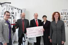 v.l.n.r. Oleg Pinneker, BM Klaus Stapf, Daniel und Isolde Müller, Dr. Martina Pitzer (Bildquelle: P. Geiger)