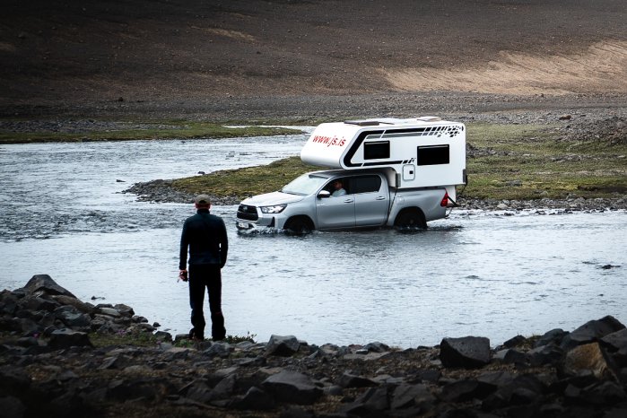 Pick Up Camper Wasser 2.jpg