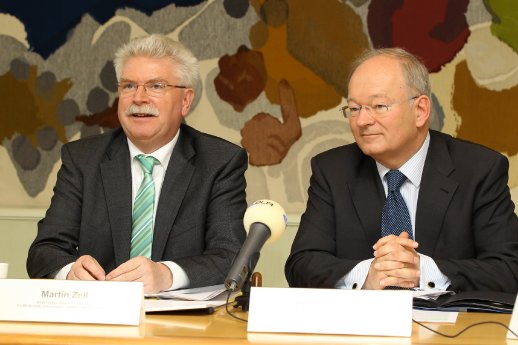 Martin Zeil (l.) und Otto Beierl (r.) auf der BilanzPK_01.JPG