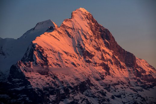 Low-Res_Sonnenuntergang-am-Eiger.jpg