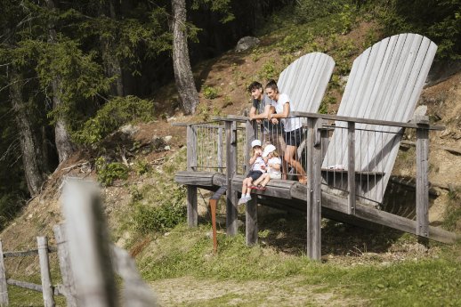 Thronsessel Aschbach_TV Algund-Armin Terzer (13).jpg