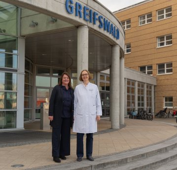 Prof. Almut Meyer-Bahlburg und Prof. Silke Schmidt-Schuchert.jpg