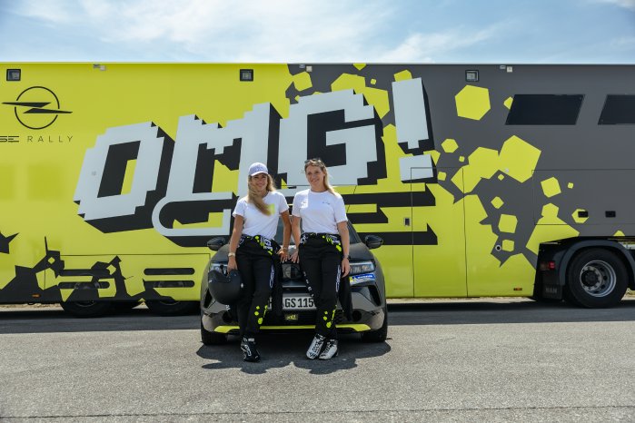 sophia-floersch-l-mit-nina-spitaler.JPG
