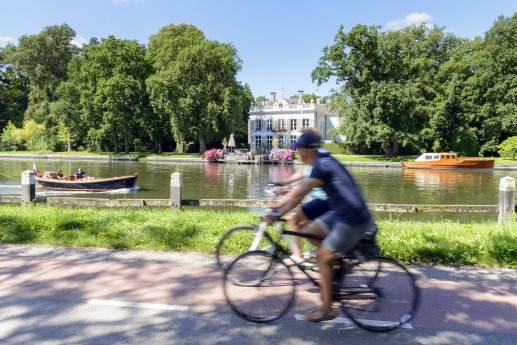 SV_Vecht mit Radfahrern nd Boot_©MVL.jpg