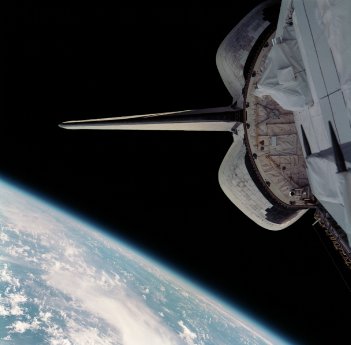 STS-99_Inflight_1.JPG