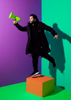 adel_tawil_pressefoto_2019_megaphone_72dpi_RGB_@sebastianmagnani.jpg