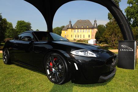 Edle Autos in herrschaftlichem Ambiente: Jaguar und Land Rover gehen auf Schlössertour