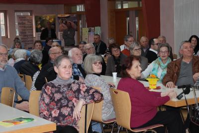 Blick ins Romröder Bürgerhaus: Gut besucht war die Auftaktveranstaltung der "Samstage für gesundes Altern"
