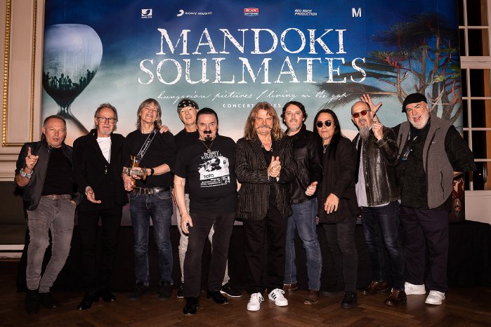 Mandoki Soulmates - Hamburg Laeiszhalle.jpg