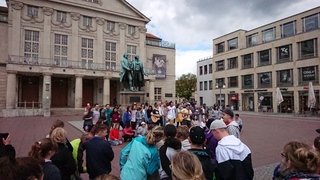 Young Americans performen auf Theaterplatz(2)_KLEIN_Schulförderverein der Johannes-Landenbe.JPG
