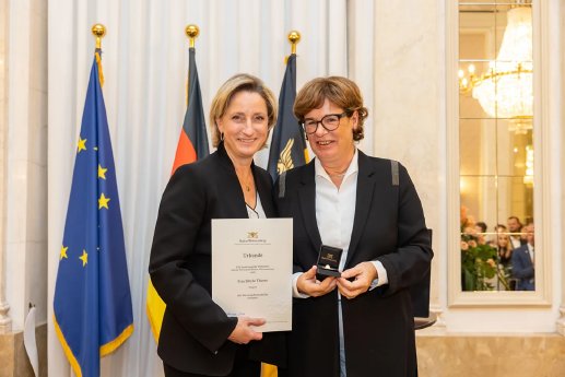flex__01_haefele_wirtschaftsmedaille_sibylle_thierer.jpg