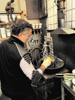 Wilhelm Schäberle im Atelier_Bild16_cmyk_300dpi.jpg