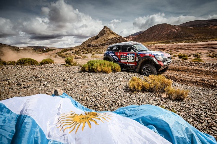 2016-Dakar,-Boris-Garafulic-(CHL),-Filipe-Palmeiro-(POR),-MINI-ALL4-Racing---X-raid-Team-31.jpg