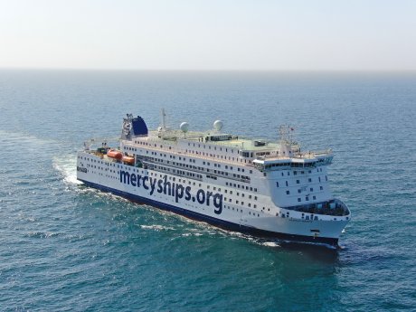 ©_Mercy_Ships_Das_weltweit_größte_private_Hospitalschiff_Global_Mercy[1].jpg