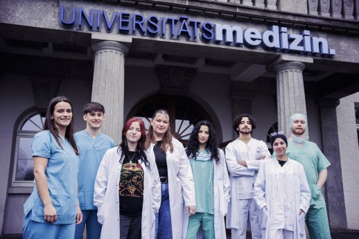 2025-02-12-Azubis-Promo-Fotograf Dominik Gruszczyk_H8A0055.jpg