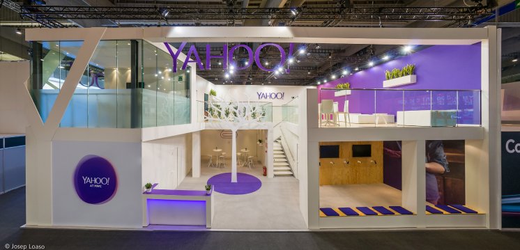 Yahoo Standdesign at MWC.jpg
