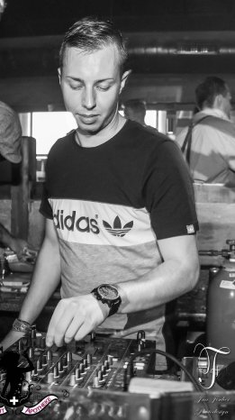 DJ Felix Arnold_(C) DJ Felix Arnold.jpg