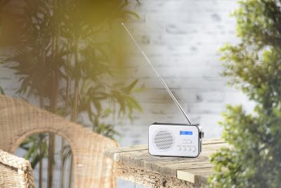 VR-Radio Mobiles Akku-Digitalradio DOR-215 mit DAB+ & FM, Wecker, Bluetooth 5, 8 Watt