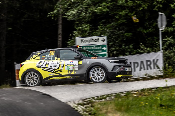 opel-mokka-gse-rally-mischt-bei-der-rallye-weiz-die-allrad-konkurrenz-auf (2).jpg