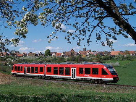 VT 648 bei Kalchreuth auf der Gräfenbergbahn_CR_DB_AG.jpg