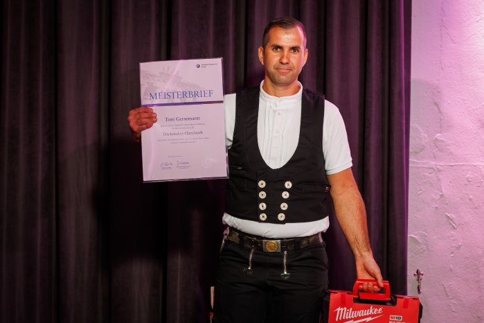 Jahrgangsbester Meister Toni Gersemann.jpg