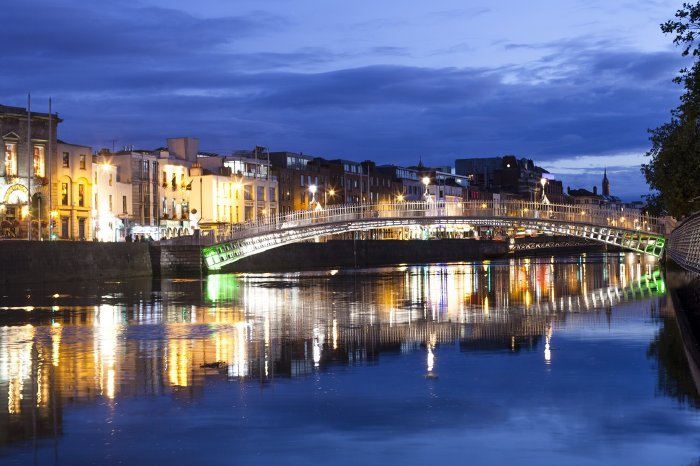 Dublin at night.jpg