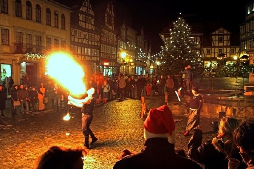 Fachwerk in Flammen - Feuershow(c)Stadt Bad Sooden-Allendorf.jpg