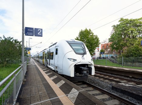 17-26 Einschränkungen im Zugverkehr auf der Riedbahn_Symbolfoto_c-VRN GmbH.jpg