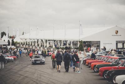 Der Auftritt von Porsche Classic mit rund 500 Modellen gehörte zu den Highlights des 47. AvD-Oldtimer-Grand-Prix. Dort präsentierte Pirelli die Reifen der Pirelli Collezione für klassische Porsche / Copyright: @amyshorephotography