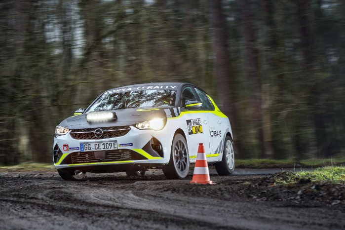 Opel-Corsa-e-Rally-513853.jpg