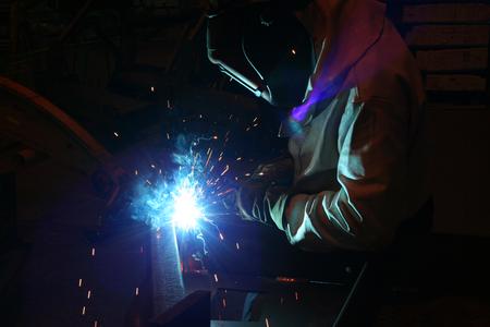 Das Handwerk für den gewerblichen Bedarf ist durchweg sehr gut beschäftigt; anderen Handwerksbranchen schwächeln nicht zuletzt bedingt durch explodierende Energiekosten. Foto: HWK