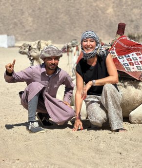 Sophia, die Beduinin in Happy Holidays auf sonnenklarTV.jpg